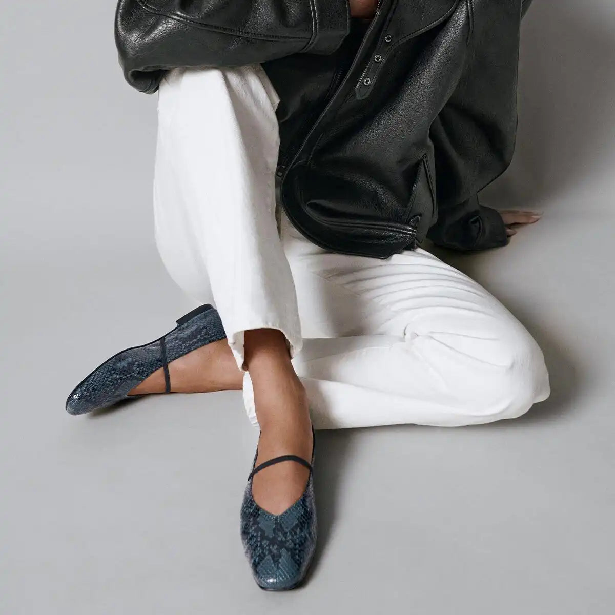The Phoebe - Aqua Python Embossed