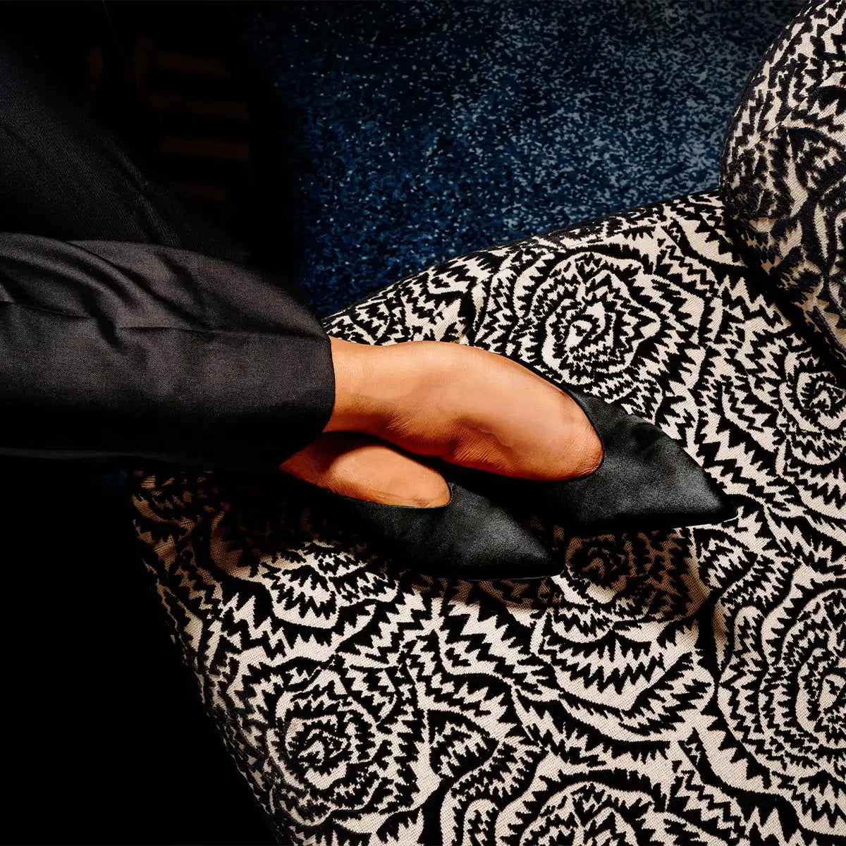 The Parra - Black Satin